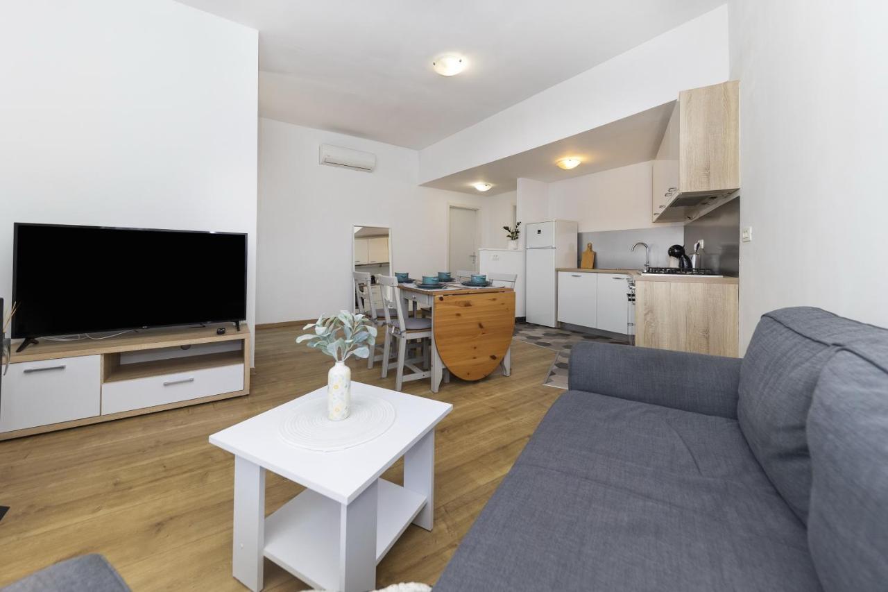 Apartments 23 And 25 With Free Private Parking Задар Экстерьер фото