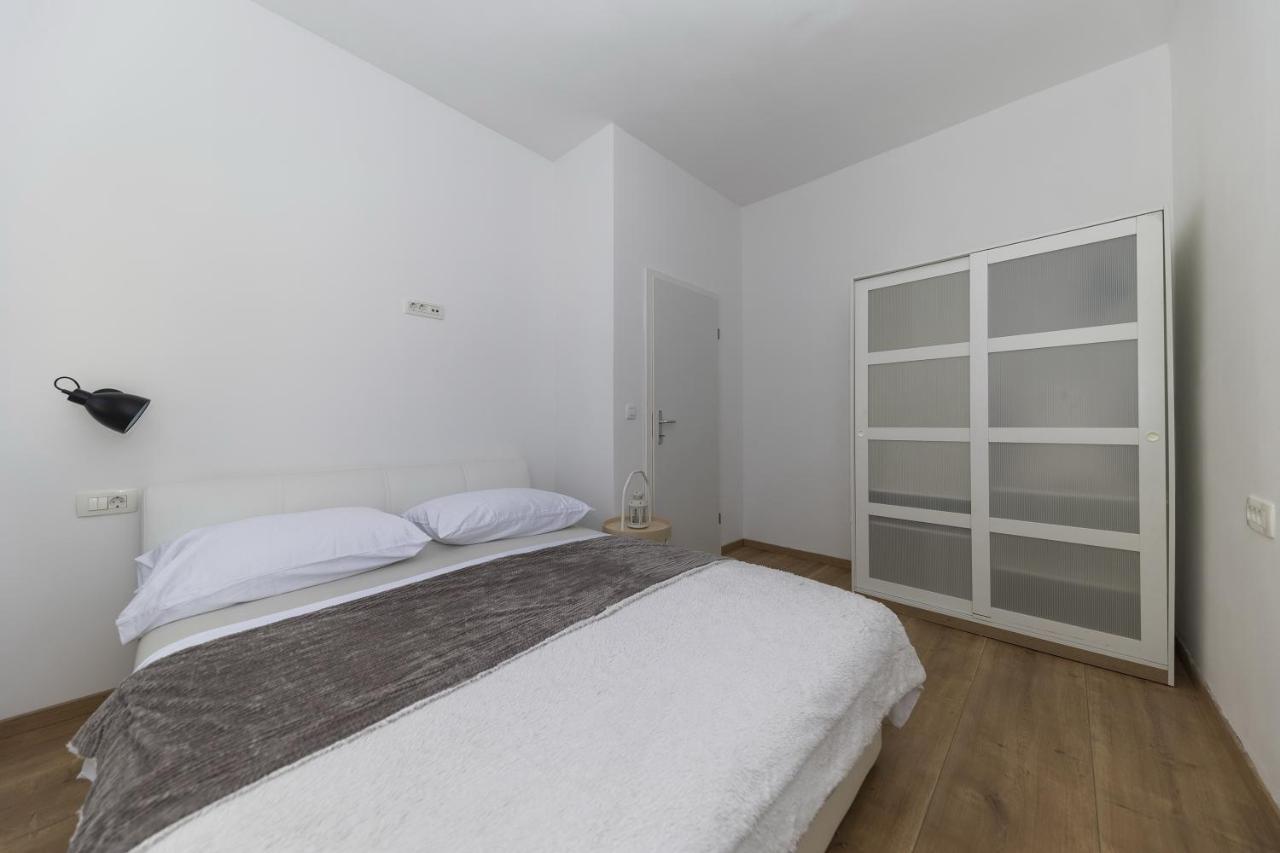 Apartments 23 And 25 With Free Private Parking Задар Экстерьер фото